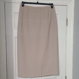 Elegant Cream Women's Skirt